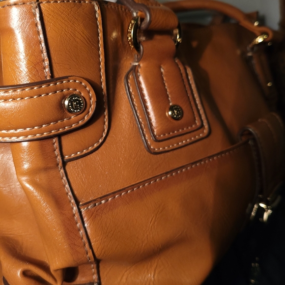 Purses - Picture 2 of 5